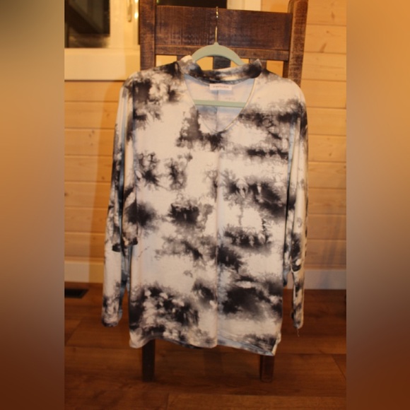 Long Sleeve - Picture 5 of 6